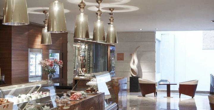 자이푸르 메리어트 호텔 외부 사진 The lobby of the hotel