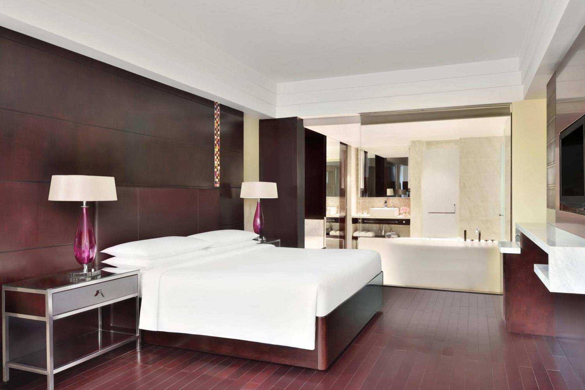 자이푸르 메리어트 호텔 외부 사진 A guest room at the hotel
