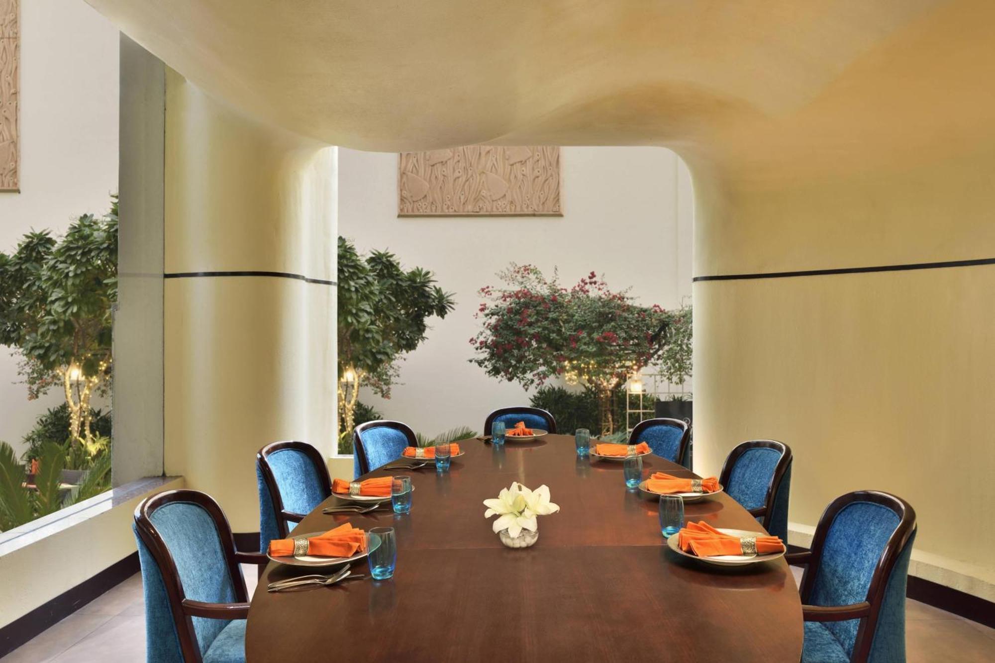 자이푸르 메리어트 호텔 외부 사진 The restaurant